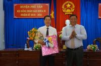 Ông Trần Hữu Phước, Phó Trưởng ban Tổ chức Tỉnh uỷ,  được miễn nhiệm chức vụ Chủ tịch HĐND huyện Phú Tân