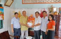 Chủ tịch HĐND tỉnh Trần Văn Hiện thăm, chúc tết các đồng chí nguyên Uỷ viên Ban Thường vụ Tỉnh uỷ 